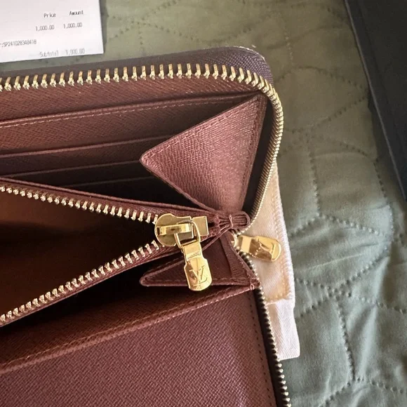Louis Vuitton Monogram Zippy Organizer Wallet - Picture 12 of 15